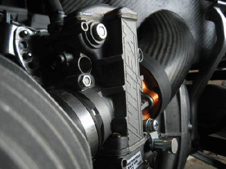 berndbrembo HPN BMW 2V mit Keihin FCR 41 + Carbon Airbox NFD10 von Nfurters delight - Detail